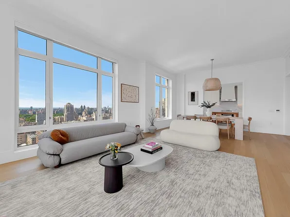 200 E 83rd St #29B, New York, NY 10028
