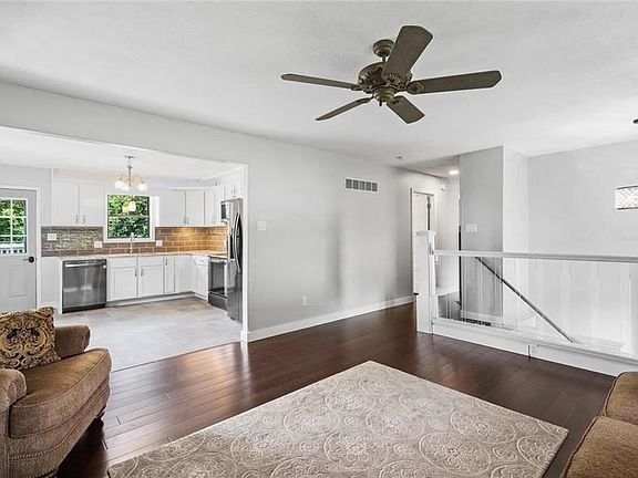 4th image of 9808 E Gregory Blvd