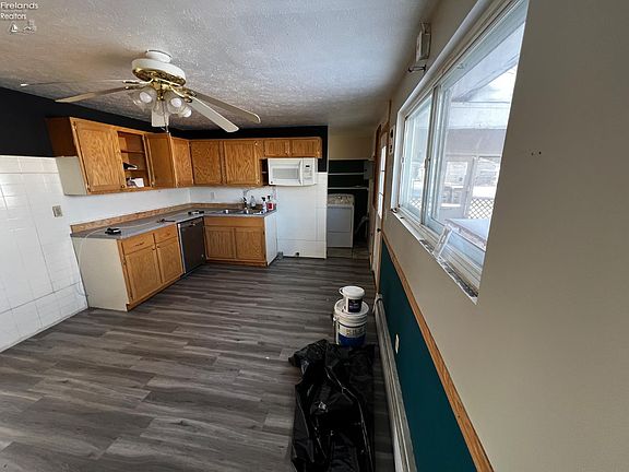 5th image of 908 Baldwin Ave