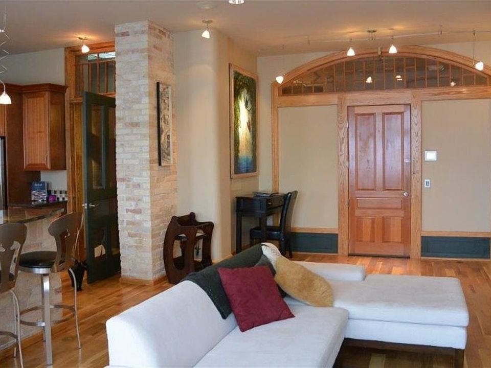 2nd image of 830 Cottage View Dr Ste 302