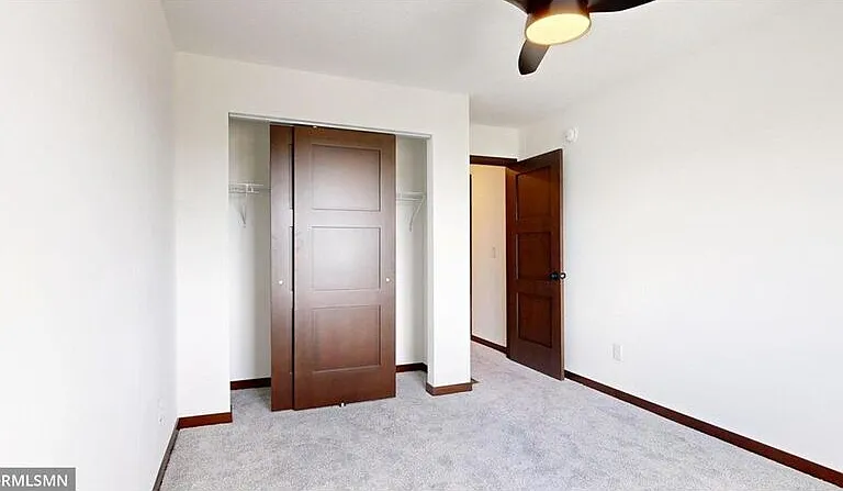 18001 Walnut Cir — Photo 12