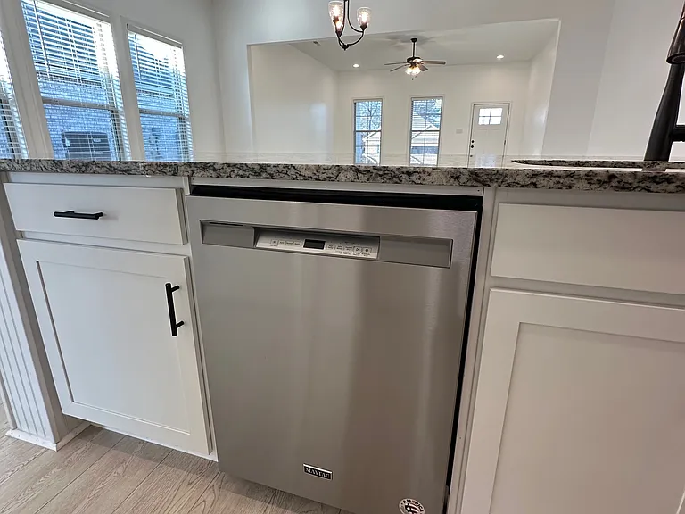 138 Gardencove Cir — Photo 3