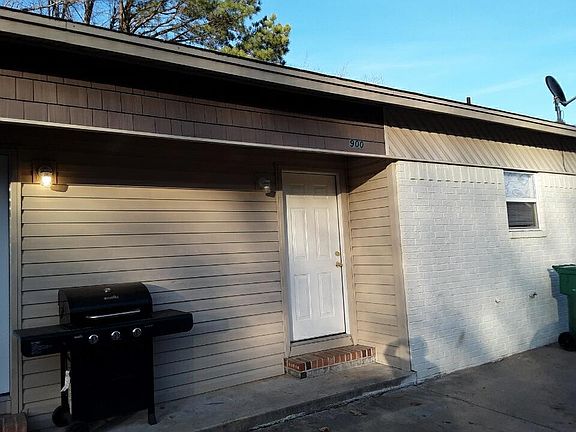 2nd image of 900 W 16th St