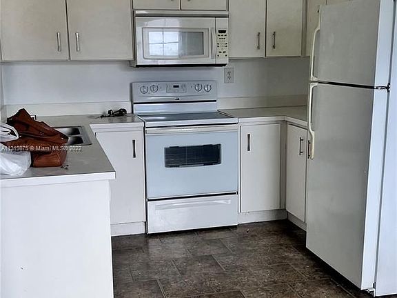 2nd image of 462 NE 210th Circle Ter APT 202-9