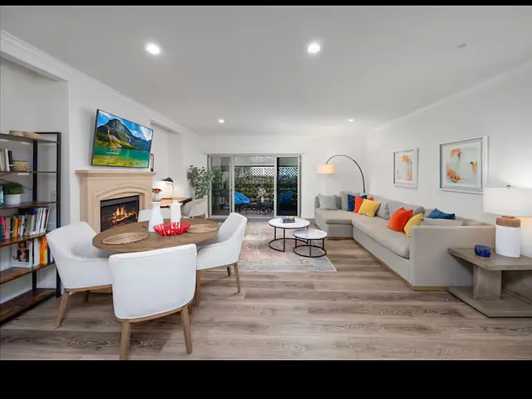 Lamanda Court — Photo 17