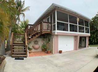132 Driftwood Ln, Fort Myers Beach, FL 33931