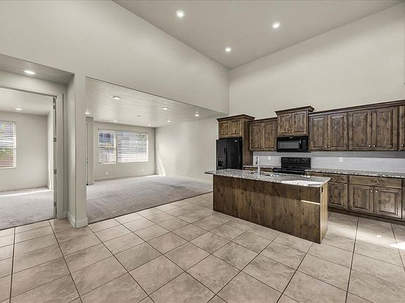 2nd image of 794 N Via Modelo Cir