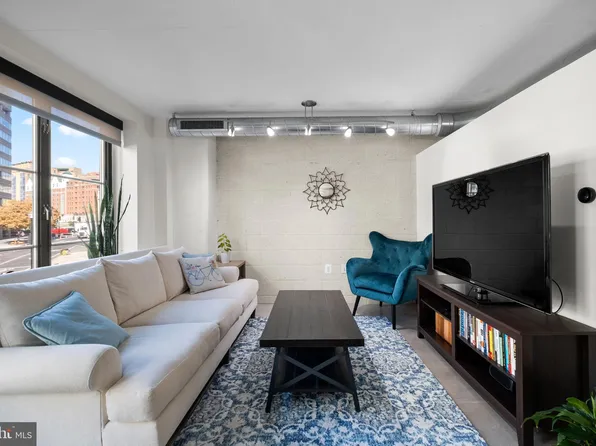 1133 14th St NW APT 210, Washington, DC 20005