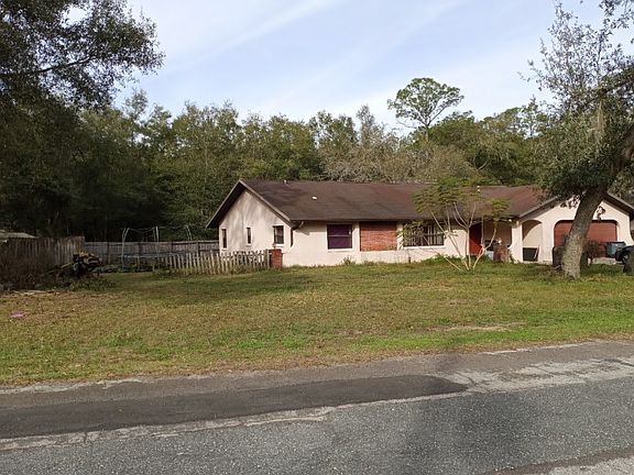 3rd image of 10208 N Allwood Ter