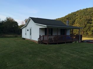 1258 Acorn Lane, Leon, WV 25123