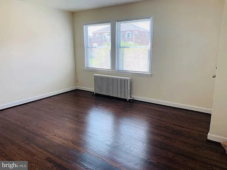 2900 Clearview Ave #1 — Photo 4