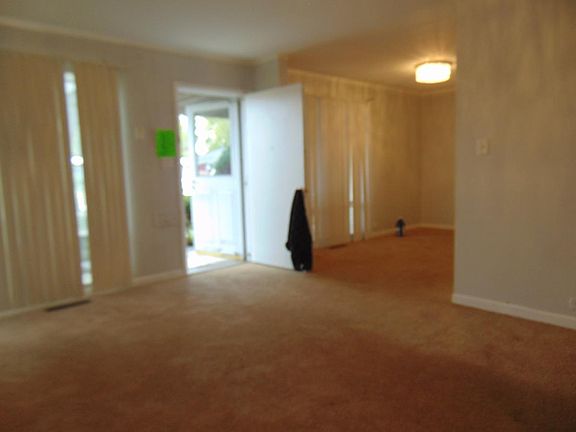 3rd image of 512 Wildwood Dr