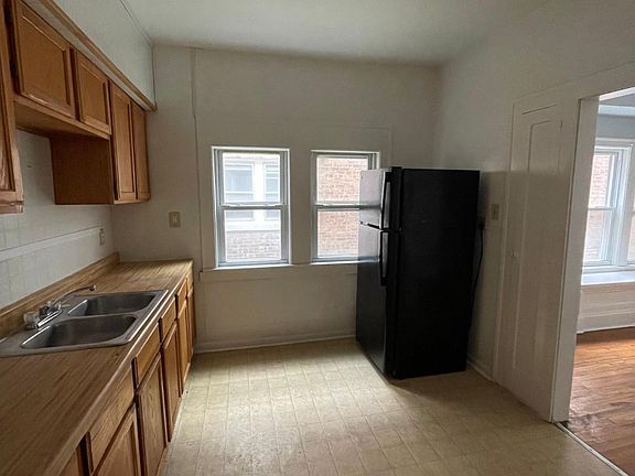 5th image of 3281 E 143rd St #2