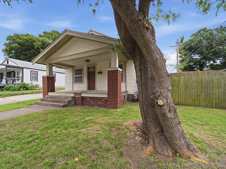 Listing photo 2