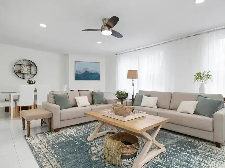 2539 Trinidad St — Photo 3