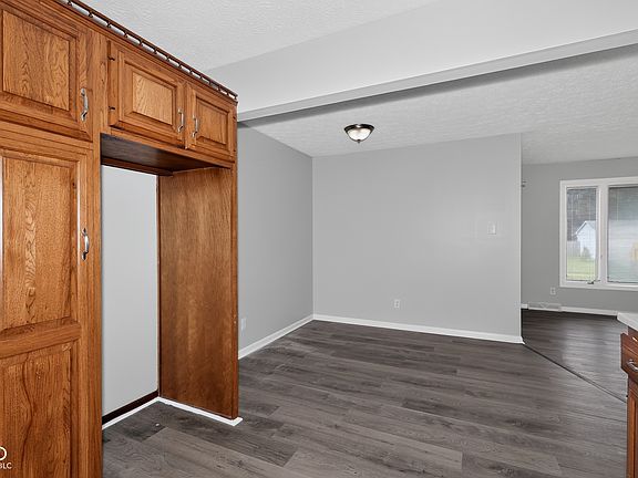 5th image of 3501 Summerfield Dr