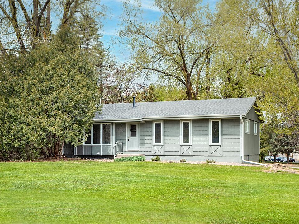 1st image of 17620 19th Ave N