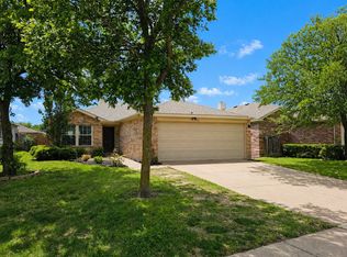 2002 Fairview Dr, Forney, TX 75126