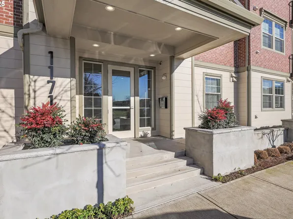 11715 SW Valencia Ln Unit 209, Wilsonville, OR 97070