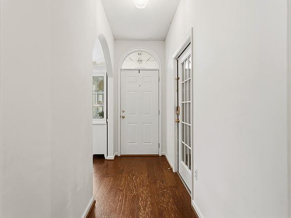 4th image of 2300 Amberley Woods Trce