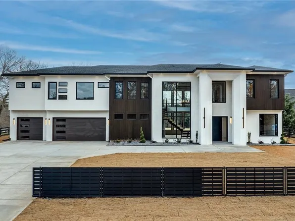 15 Whitehead Rd, Buford, GA 30518