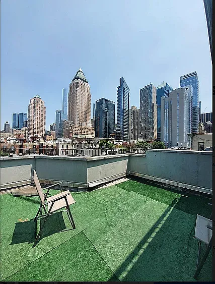 370 W 46th St #5F