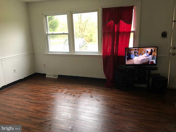 3rd image of 3405 Delsea Dr