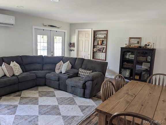 3rd image of 4585 E Shorewood Dr