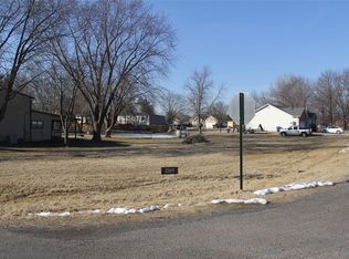1059 Catalina Dr, Edwardsville, IL