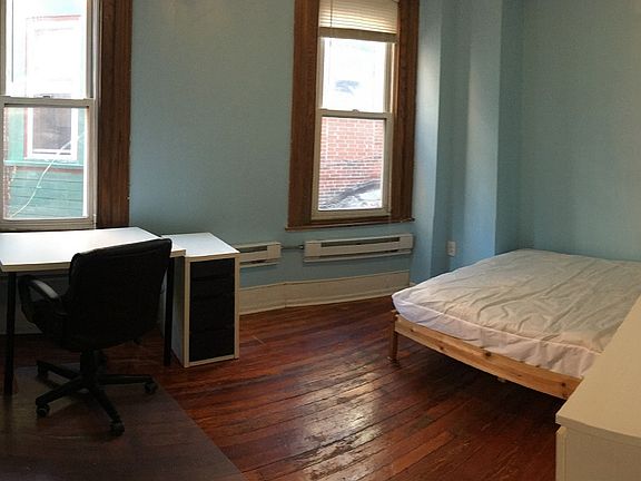 2nd image of 432 S 44th St