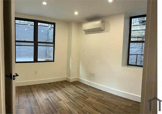 1545 Selwyn Ave #2A — Photo 1