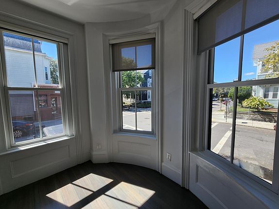 Bay window in Living Room