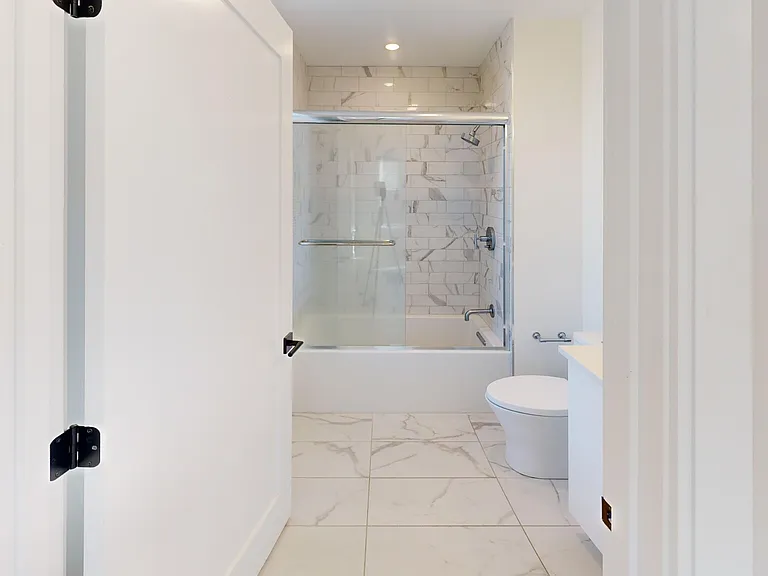197 Green St #401 — Photo 4