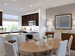 747 Savi Dr UNIT 102, Corona, CA 92880