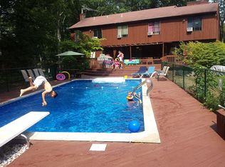 248 Miller Place Rd, Miller Place, NY 11764