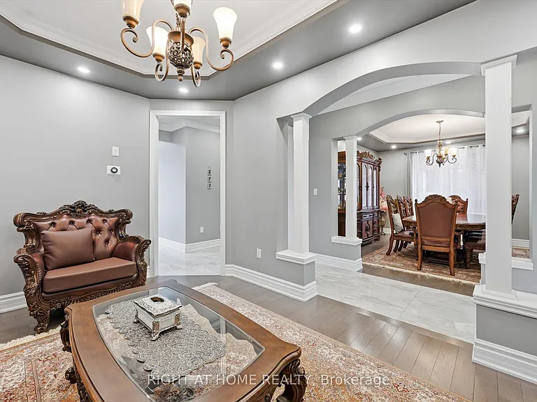 456 Valridge Dr — Photo 6