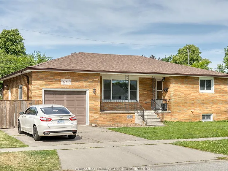 1243 Westcott Rd — Photo 4