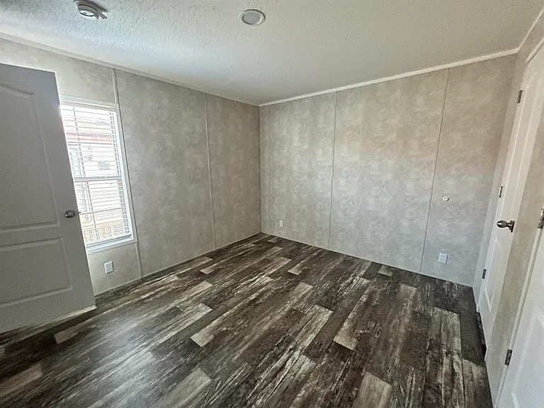 25214 Gratiot Ave #180 — Photo 4
