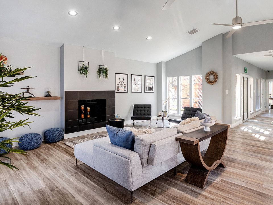 When you are a resident at our community, we have a beautiful and serene clubhouse for you to get away and enjoy time to yourself or with your friends or fellow neighbors!