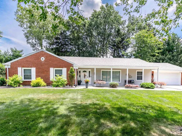 7082 Edinburgh Dr, Lambertville, MI 48144