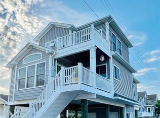 28 Beach Rd W, Old Saybrook, CT 06475