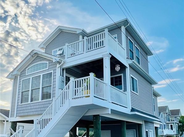 28 Beach Rd W