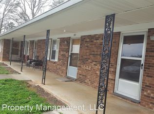 707 Country Club Rd #B, Hurt, VA 24563