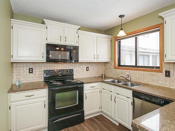 5th image of 5465 Orleans Ln N APT 5