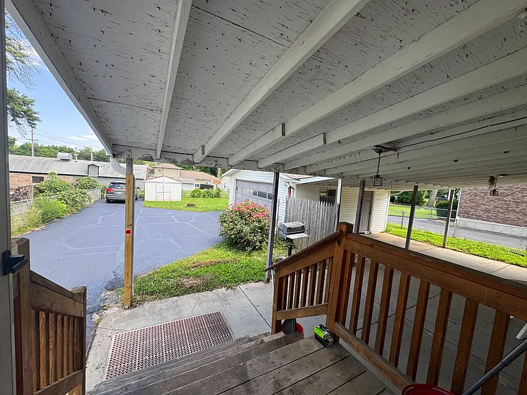 10 Shumate Ave — Photo 20