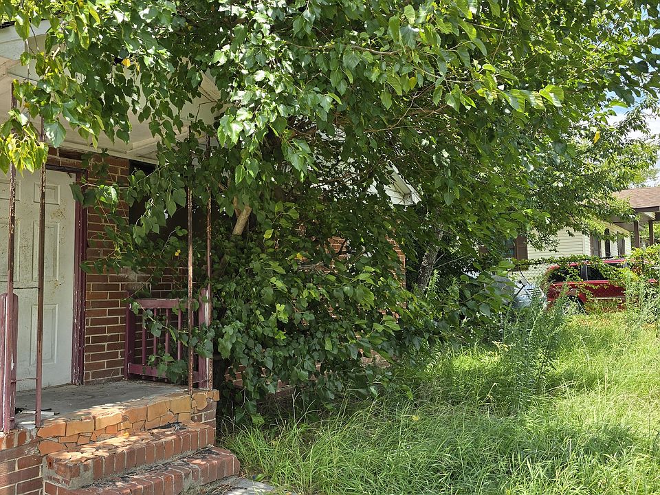 2nd image of 527 Moseley Ave