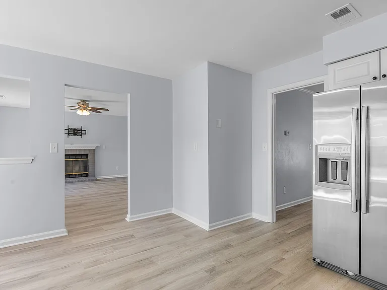2417 Bernadotte Ct — Photo 19