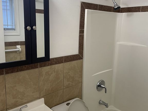 5th image of 1013 W Ocean View Ave #0