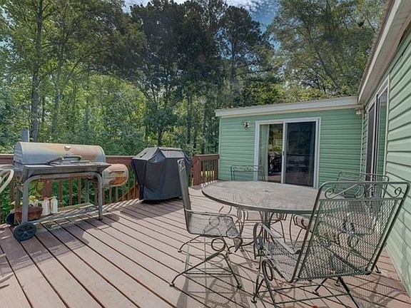 4th image of 119 Shoals Point