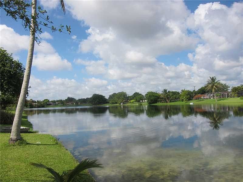 1st image of 15290 Palmetto Lake Dr